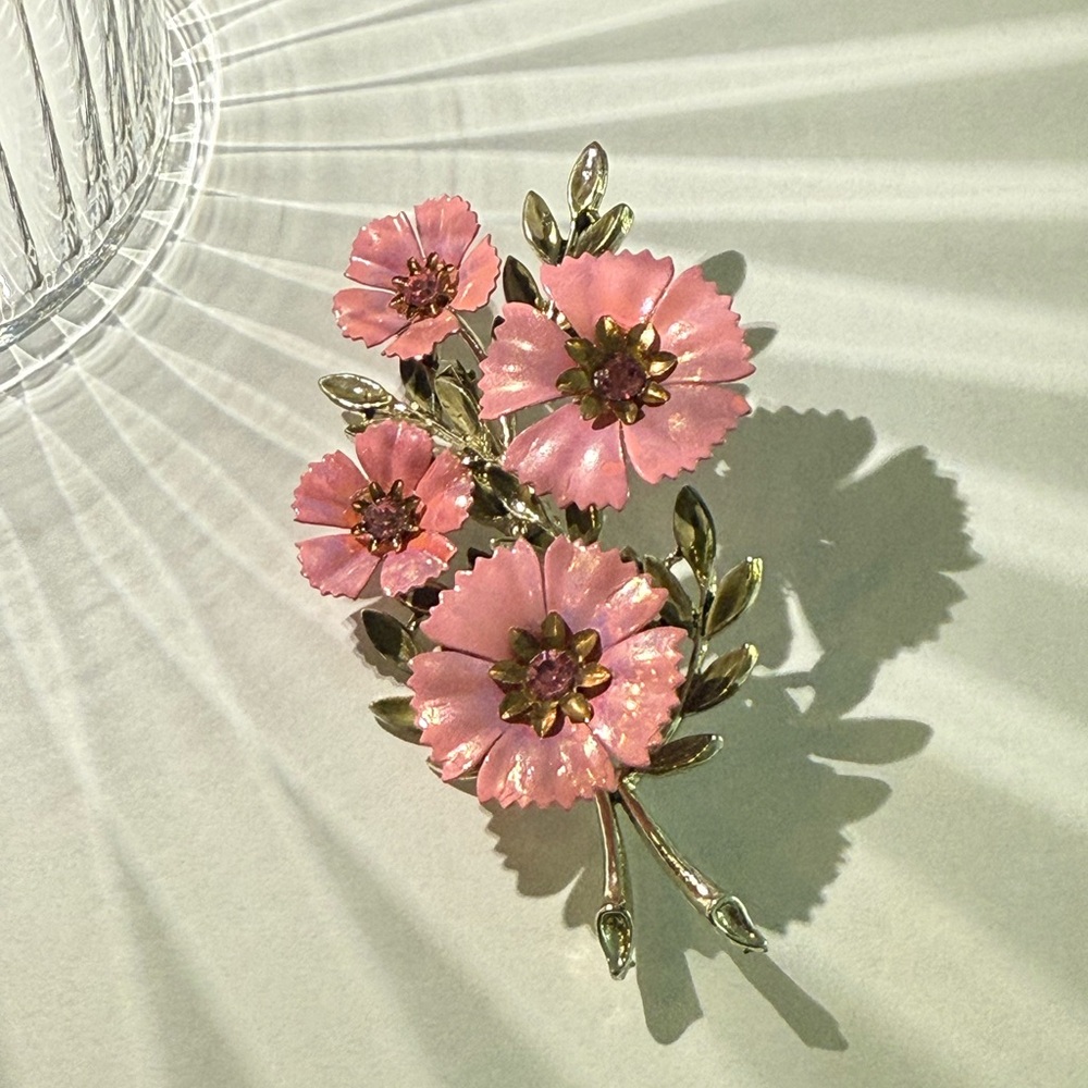 Vintage 1930s Pink Floral Brooch